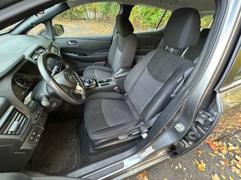 Used 2020 Nissan Leaf SV w/ SV All Weather Package image 10