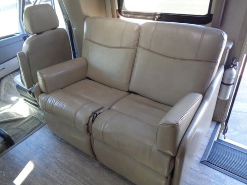 Used 2018 Mercedes-Benz Sprinter 3500 image 5