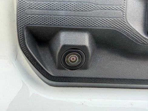 Used 2023 Chevrolet Silverado 2500 LT w/ Convenience Package image 9