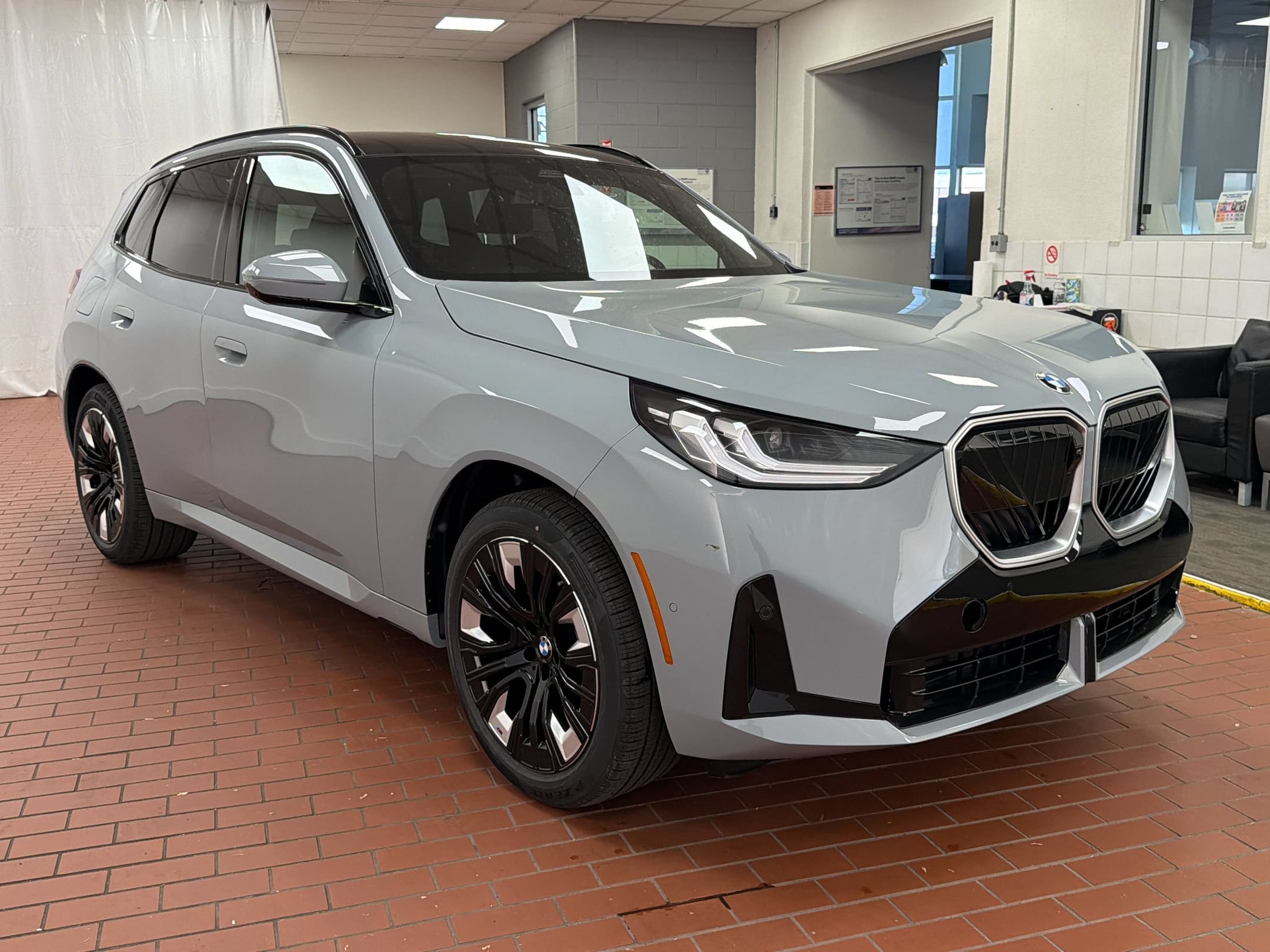 Used 2026 BMW X3 xDrive30i w/ Premium Package AWD/4WD image 7