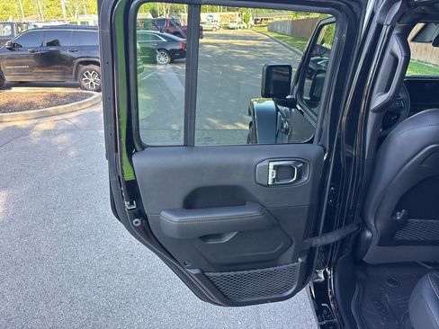 New 2026 Jeep Gladiator Sport AWD/4WD image 28