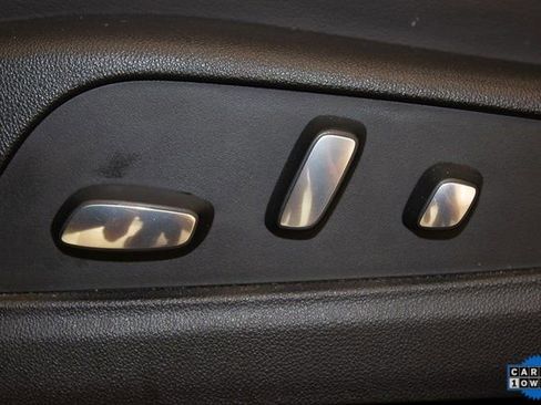 Used 2025 Cadillac XT5 Premium Luxury image 19