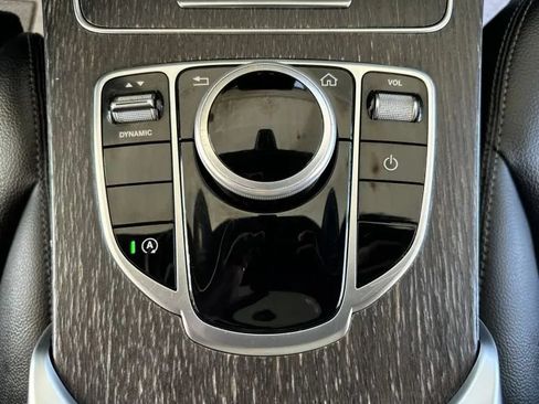 Used 2019 Mercedes-Benz C 300 4MATIC Sedan image 36