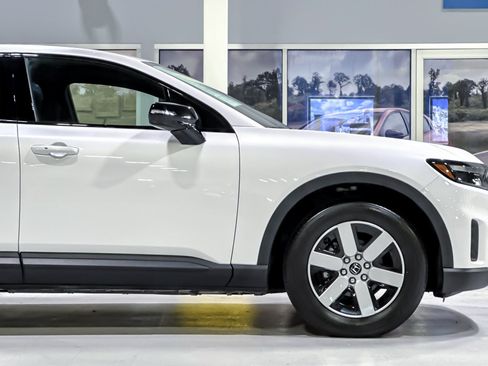 Used 2024 Honda Prologue EX image 35