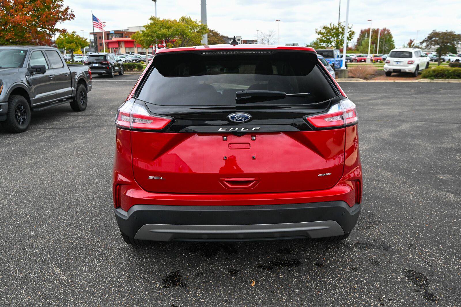Used 2024 Ford Edge SEL w/ Convenience Package AWD/4WD image 6