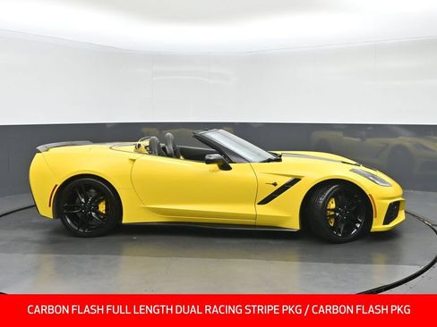 Used 2016 Chevrolet Corvette Stingray Convertible RWD image 2