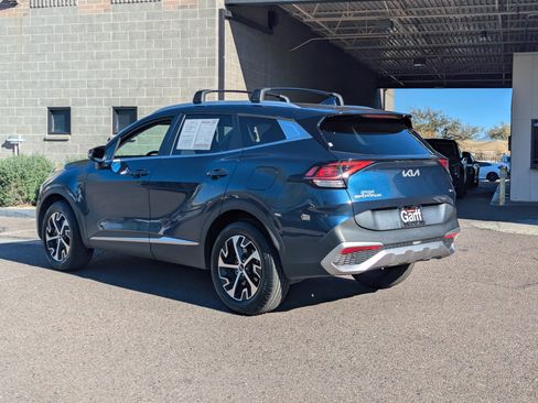 Used 2023 Kia Sportage EX image 4