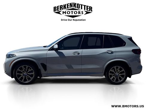 Used 2025 BMW X5 xDrive40i w/ M Sport Package AWD/4WD image 6