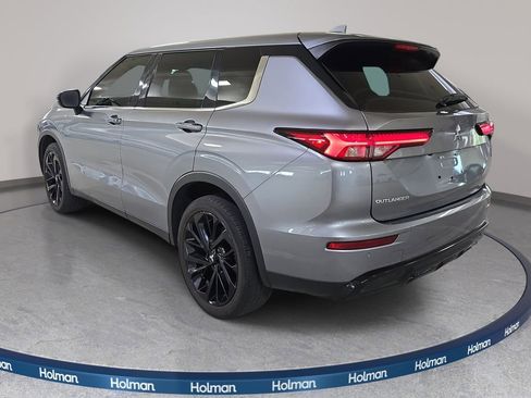 Used 2022 Mitsubishi Outlander SE AWD/4WD image 9