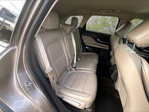 Used 2021 Lincoln Corsair AWD w/ Equipment Group 101A image 23