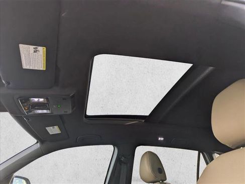 New 2026 Volkswagen Atlas Cross Sport SE image 22