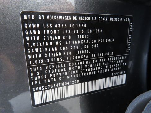 New 2026 Volkswagen Taos SE image 28