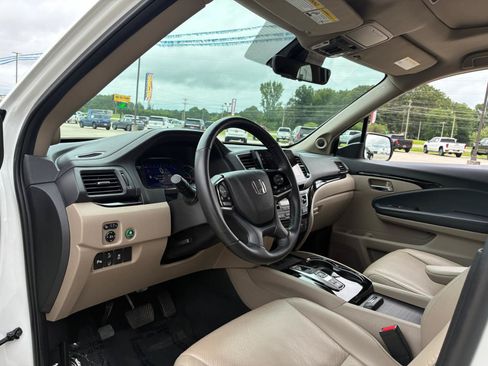 Used 2021 Honda Pilot Elite image 16