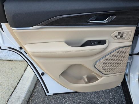 New 2026 Jeep Grand Cherokee Limited image 35