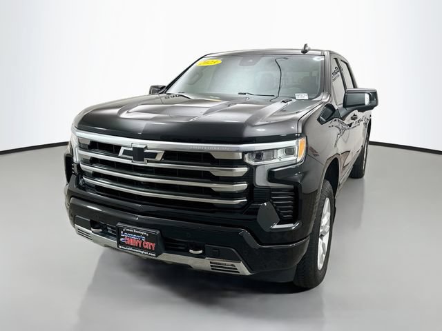 Used 2023 Chevrolet Silverado 1500 High Country AWD/4WD image 3