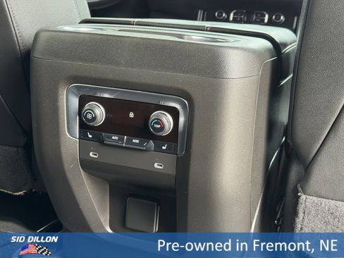 Used 2022 Chevrolet Suburban RST w/ Luxury Package image 20