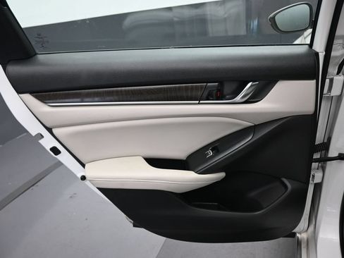 Used 2018 Honda Accord EX-L image 33