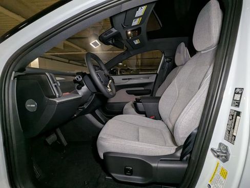 New 2025 Volvo EX30 Ultra w/ Protection Package Premier image 13