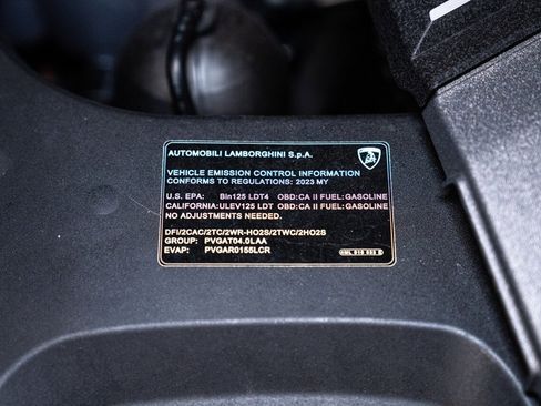 Used 2023 Lamborghini Urus Performante image 42