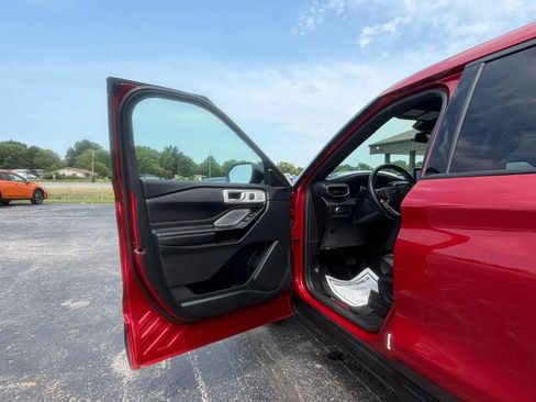 Used 2021 Ford Explorer ST w/ ST Street Pack AWD/4WD image 16