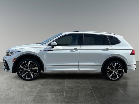 Used 2022 Volkswagen Tiguan SEL R-Line image 4