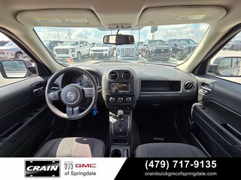 Used 2017 Jeep Patriot Sport w/ Power Value Group AWD/4WD image 26