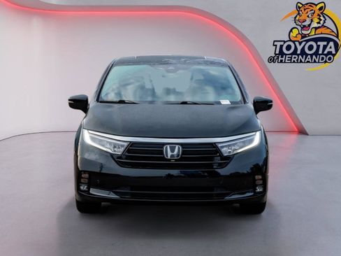 Used 2024 Honda Odyssey Elite image 2
