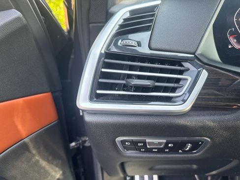 Used 2019 BMW X5 xDrive50i w/ M Sport Package AWD/4WD image 28