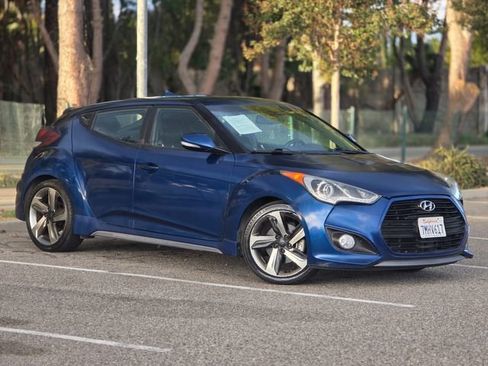 Used 2014 Hyundai Veloster Turbo FWD image 5