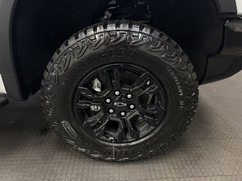 New 2026 Chevrolet Silverado 1500 ZR2 image 13