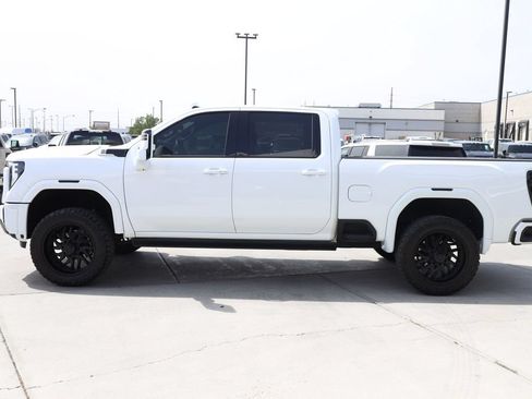 Used 2025 GMC Sierra 3500 AT4 w/ AT4 Premium Plus Package AWD/4WD image 3