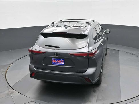 Used 2024 Toyota Highlander XLE image 26