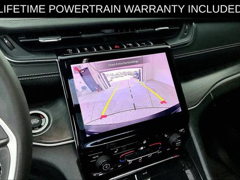 Used 2024 Jeep Grand Cherokee Limited w/ Black Appearance Package RWD image 30