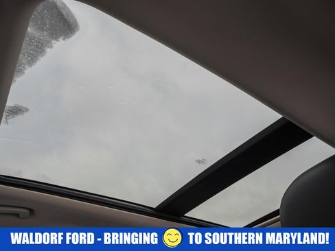 Used 2019 Ford Edge Titanium w/ Cold Weather Package image 31