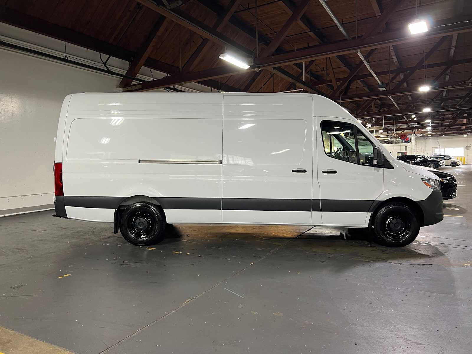 Used 2026 Mercedes-Benz Sprinter 2500 image 2