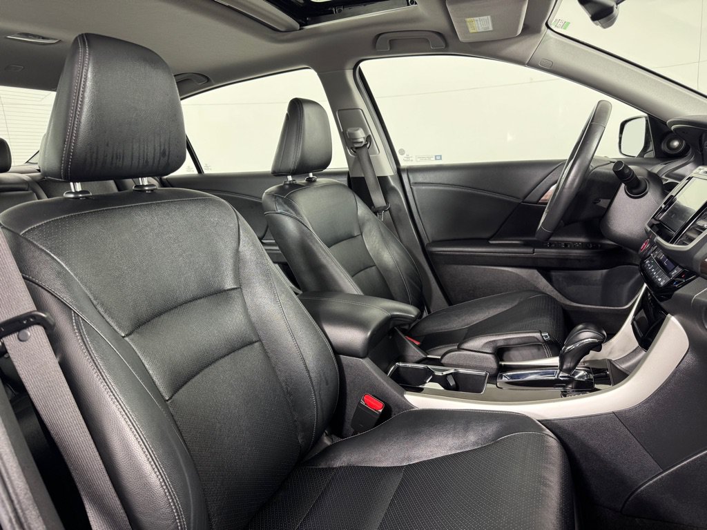 Used 2017 Honda Accord EX-L image 25