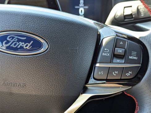 Used 2025 Ford Explorer ST-Line w/ ST-Line Street Pack image 16