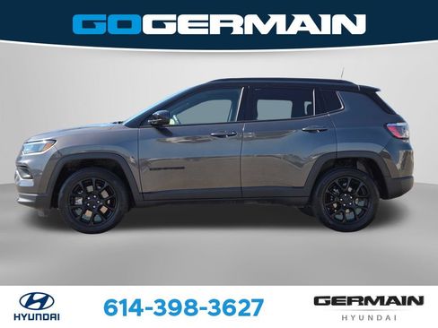 Used 2023 Jeep Compass Latitude w/ Convenience Group AWD/4WD image 12