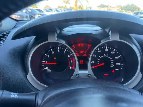 Used 2013 Nissan Juke SL AWD/4WD image 16
