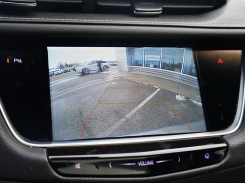 Used 2018 Cadillac XT5 Luxury w/ LPO, Wheel Lock Package image 28