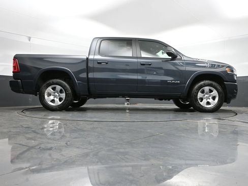 New 2026 RAM 1500 4x4 Crew Cab image 32