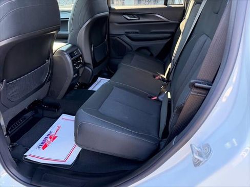 New 2026 Jeep Grand Cherokee Laredo image 28