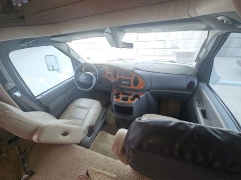 Used 2005 Ford E-450 and Econoline 450 image 57