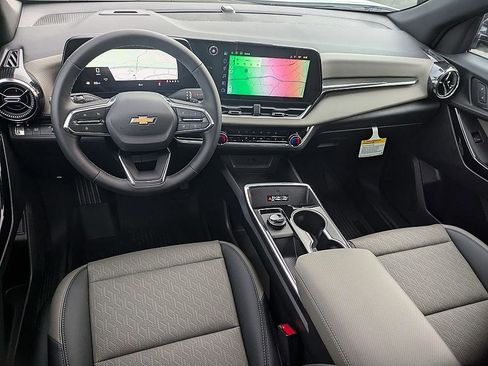 New 2026 Chevrolet Equinox LT w/ Convenience Package II image 26