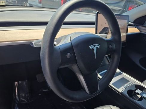 Used 2023 Tesla Model Y Long Range AWD/4WD image 14