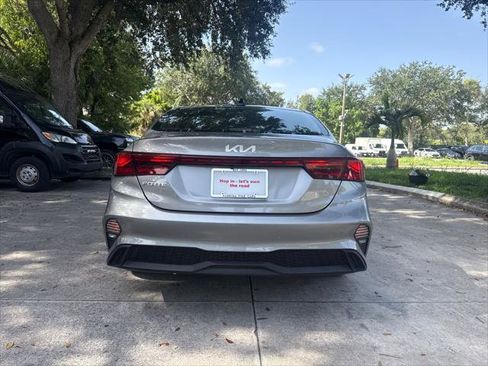 Used 2023 Kia Forte LXS FWD image 8