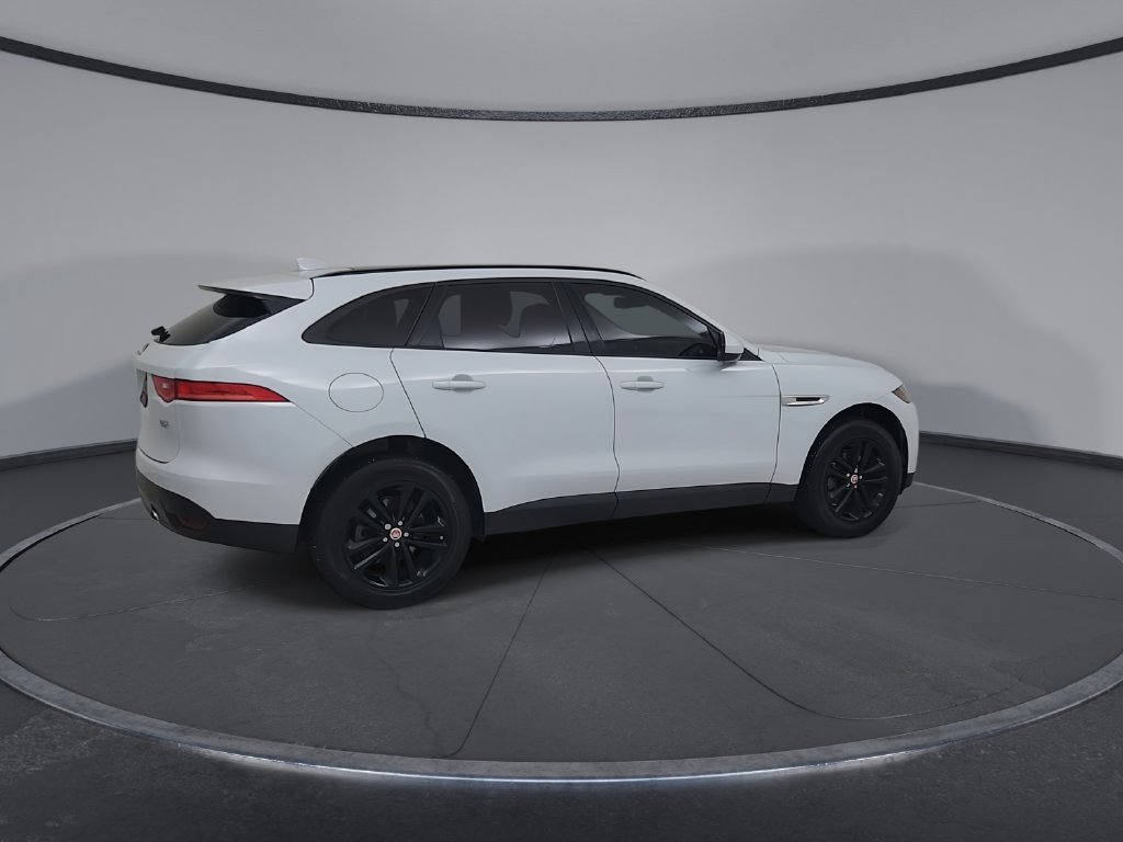 Used 2018 Jaguar F-PACE Premium AWD/4WD image 16