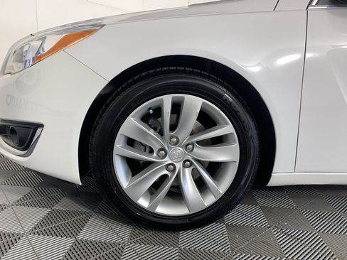 Used 2017 Buick Regal Premium w/ Driver Confidence Package #1 FWD image 11