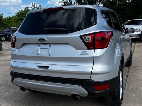 Used 2019 Ford Escape SE FWD image 7