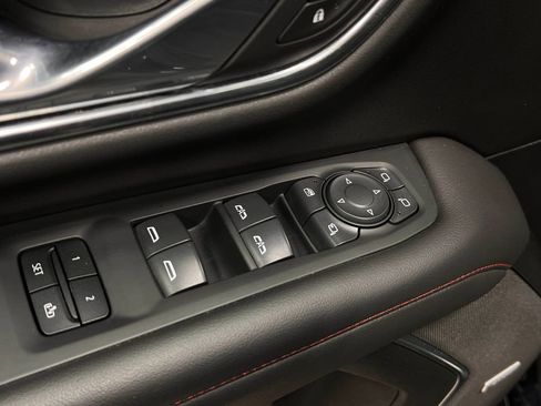 Used 2022 Chevrolet Suburban RST w/ Luxury Package image 16